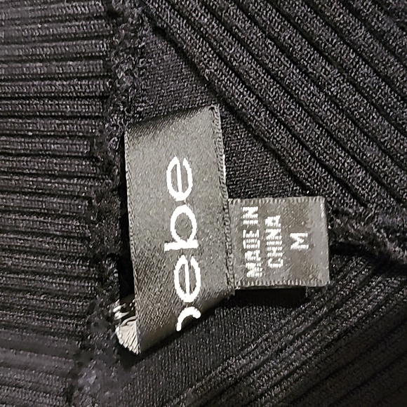 Bebe Fitted Silk Blend Top - SZ M - Picture 6 of 6